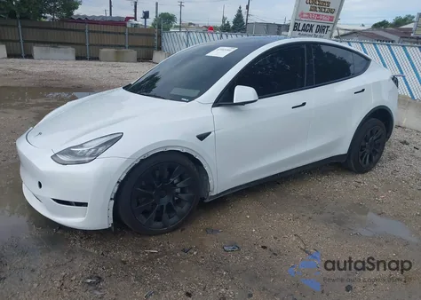 2023 Tesla Model Y from USA, damaged, VIN 7SAYGDEE4PA061776